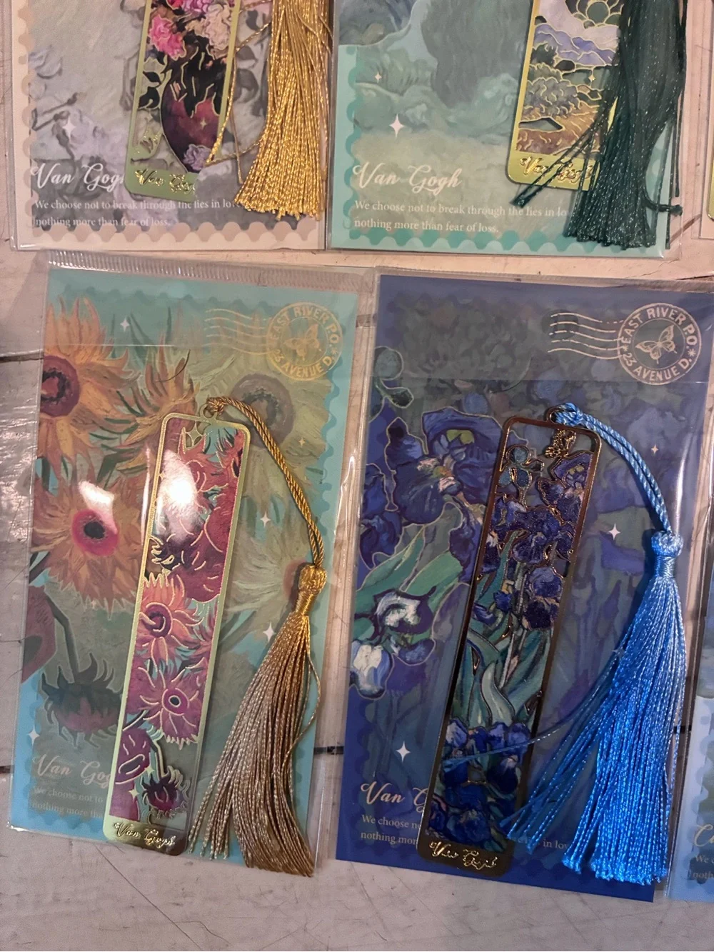 1 Piece Metal Bookmark with Tassel, Golden Hollow Bookmark Oil Painting Theme